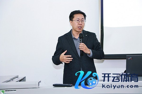     中国医科大学教务处副处长、盛京病院造就/主任医师于宏